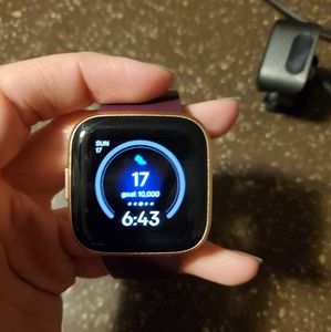 Fitbit versa 2 smart watch